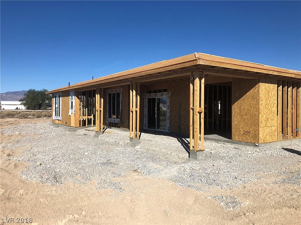 2nd image of 3050 S Tahachapi