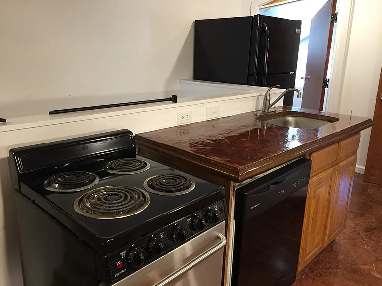 1028 W Hickory St — Photo 21