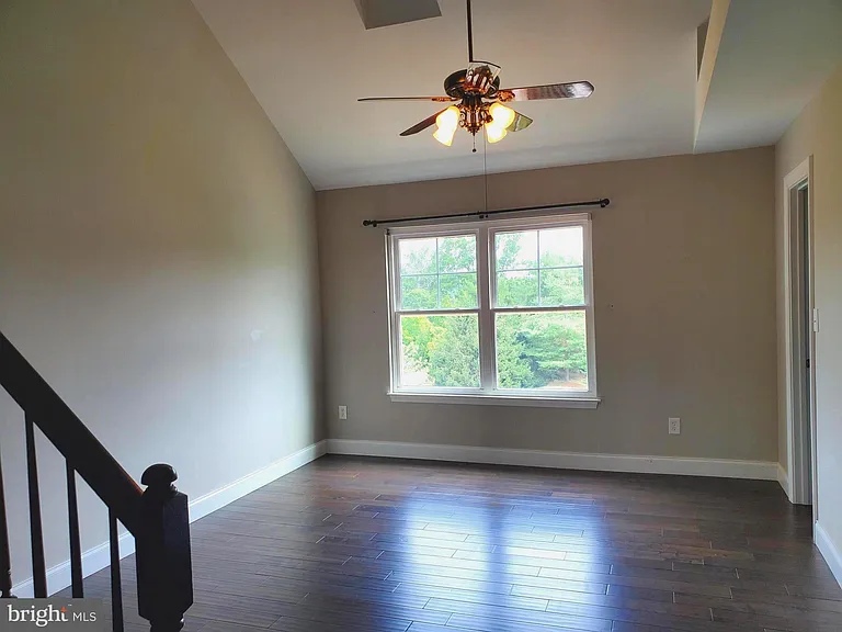 3983 Hartlake St — Photo 9