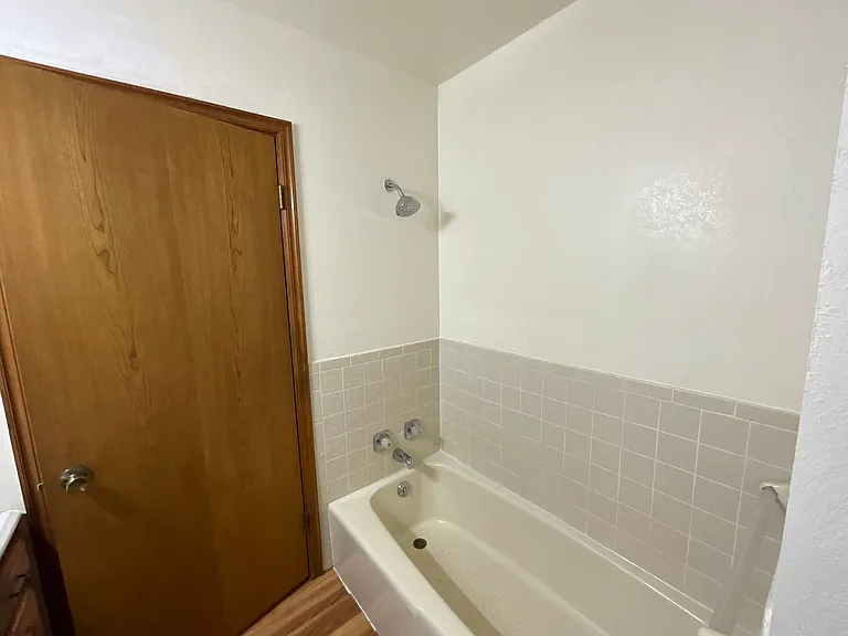 2750 N Midwest Blvd — Photo 16