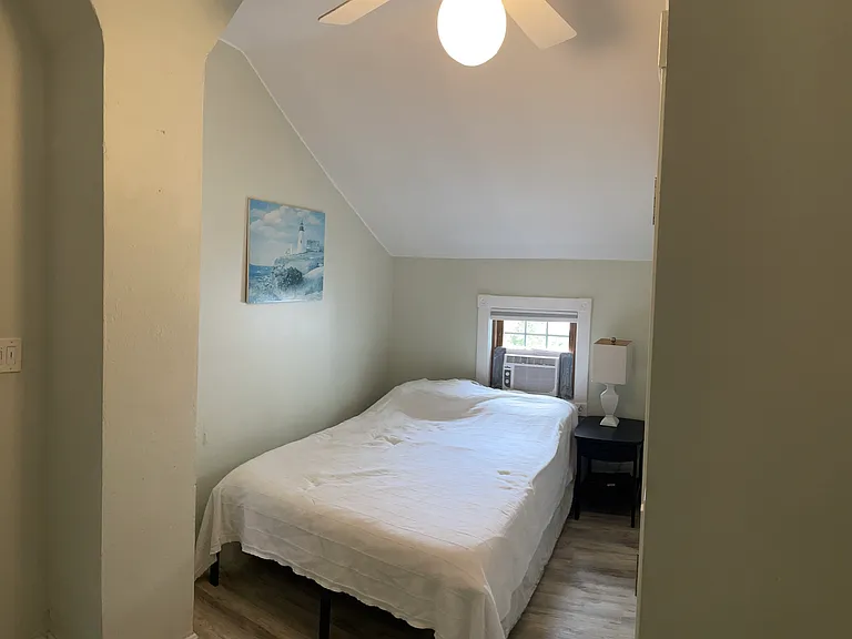 30 Byrnes St — Photo 16