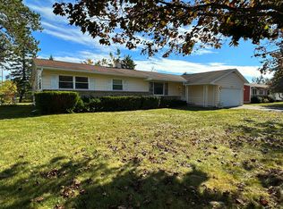 712 West St, Gaylord, MI 49735