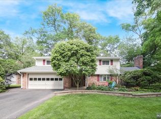 92 Stewart St, Demarest, NJ 07627