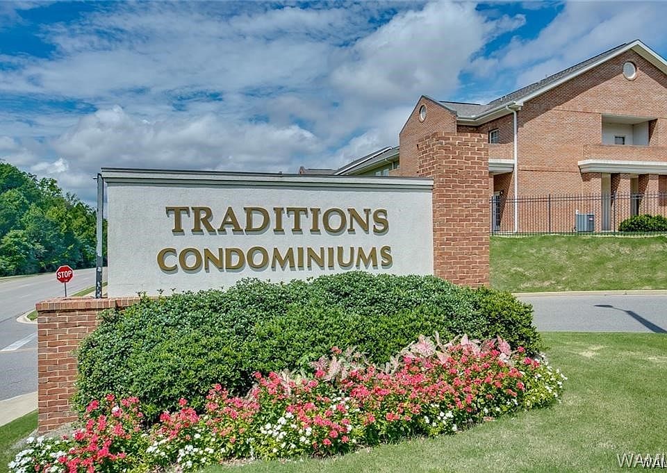 1st image of 3218 Veterans Memorial Pkwy APT 3305