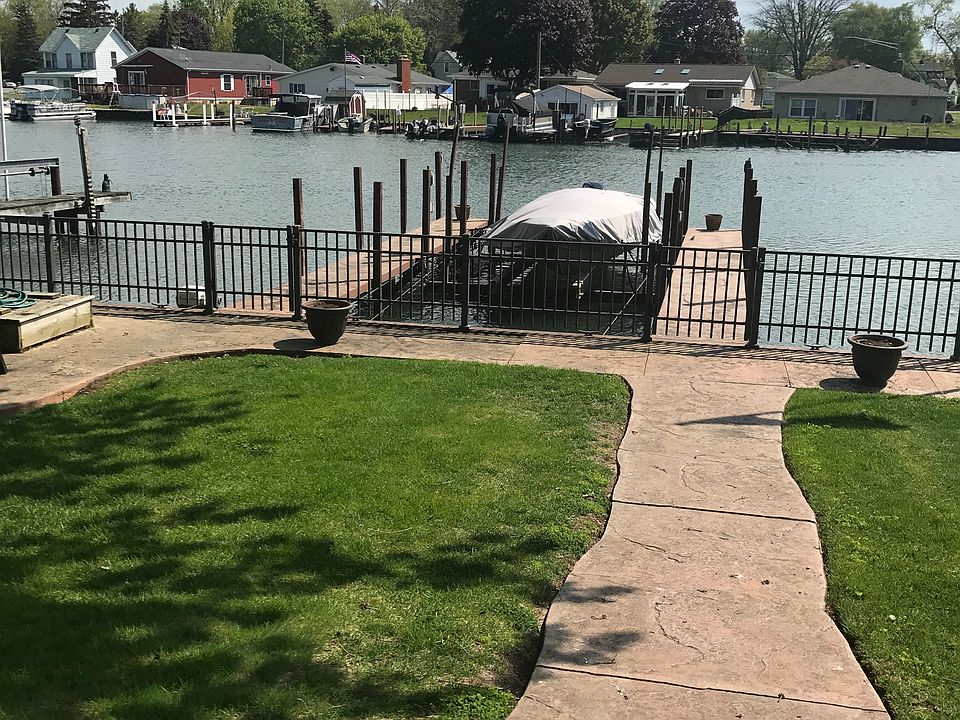 1st image of 30447 E Pointe Dr
