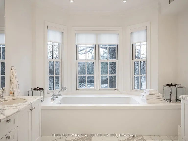 107 Lonsdale Rd — Photo 15