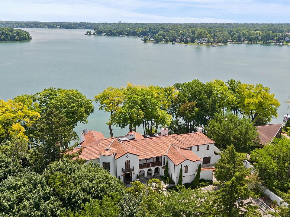 1st image of 2384 Lake Angelus Ln