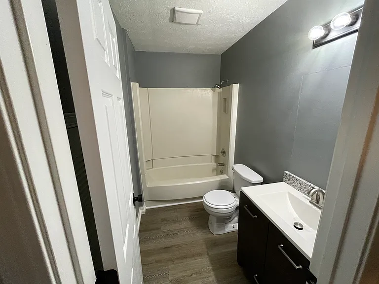 3173 Dove Ct #B — Photo 9