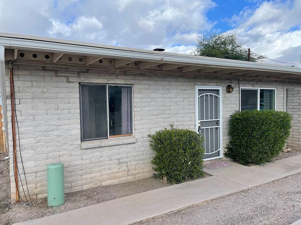 1st image of 3546 E Monte Vista Dr Unit C