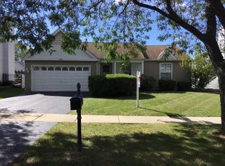 988 Royal Glen Ln, Carol Stream, IL