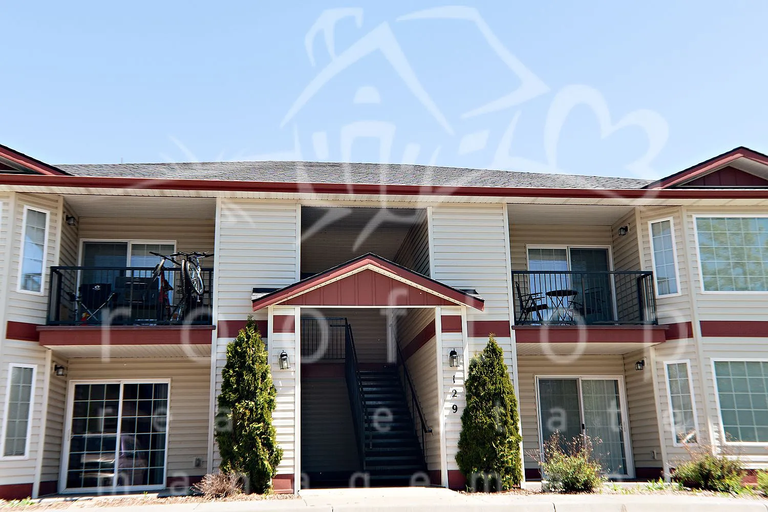 3 bed, 1100 sqft, $1,325 — Photo 1
