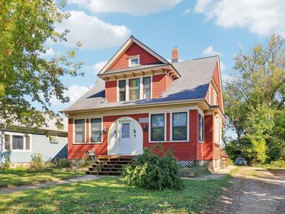 324 N Madison St, Woodstock, IL, 60098