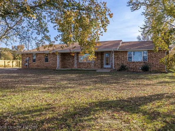 1411 Nixon Rd, Lavaca, AR 72941