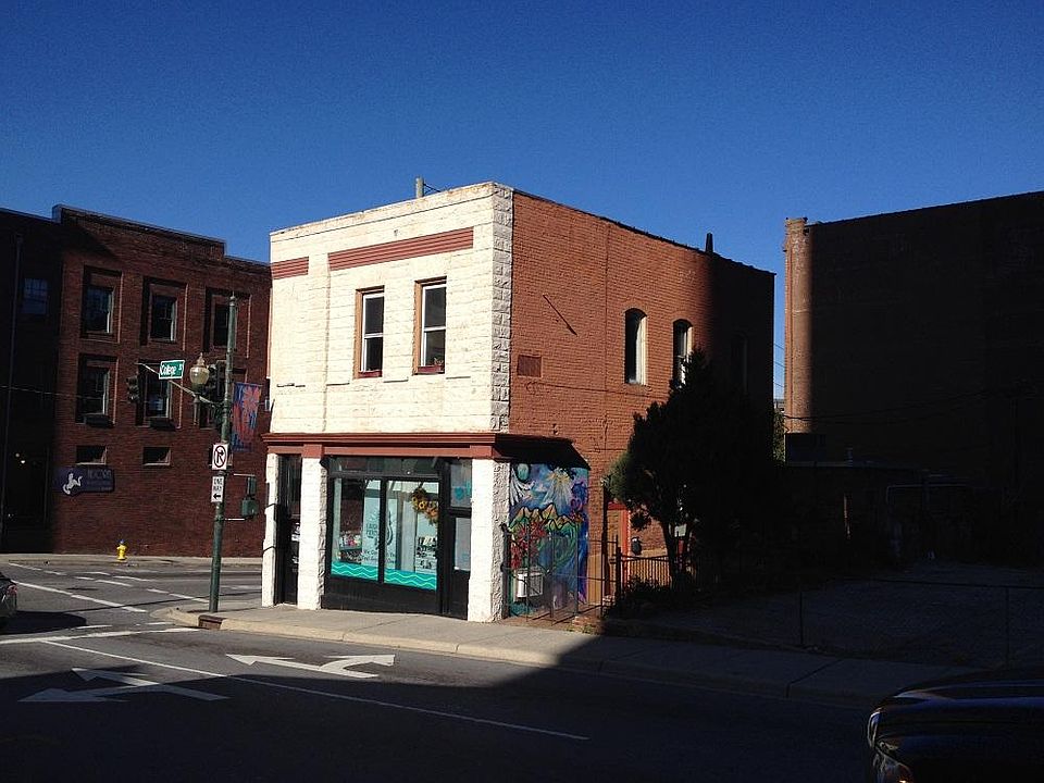 1st image of 68 College St #B