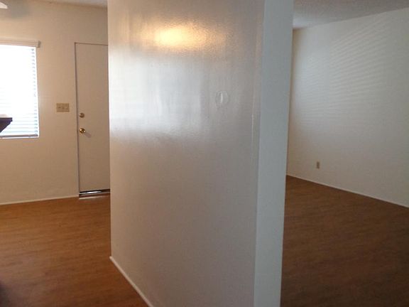 5th image of 603 Eucalyptus Ave APT 6