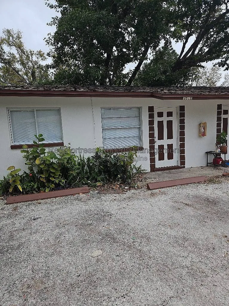 1 bed, 1.0 bath, 560 sqft, $899 — Photo 1