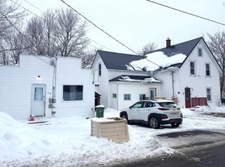 95 Church St, Springhill, NS B0M 1X0