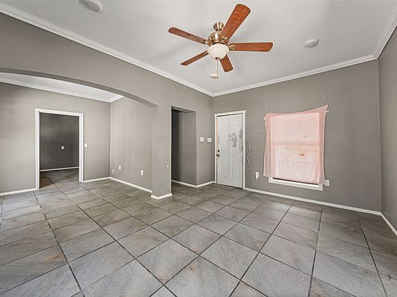3rd image of 404 Eddins St