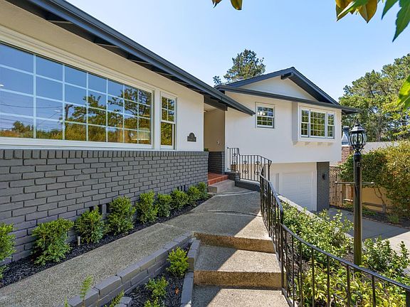 4th image of 19 Wildwood Dr