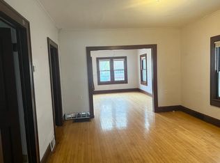 1135 S 71st St #1, Milwaukee, WI 53214