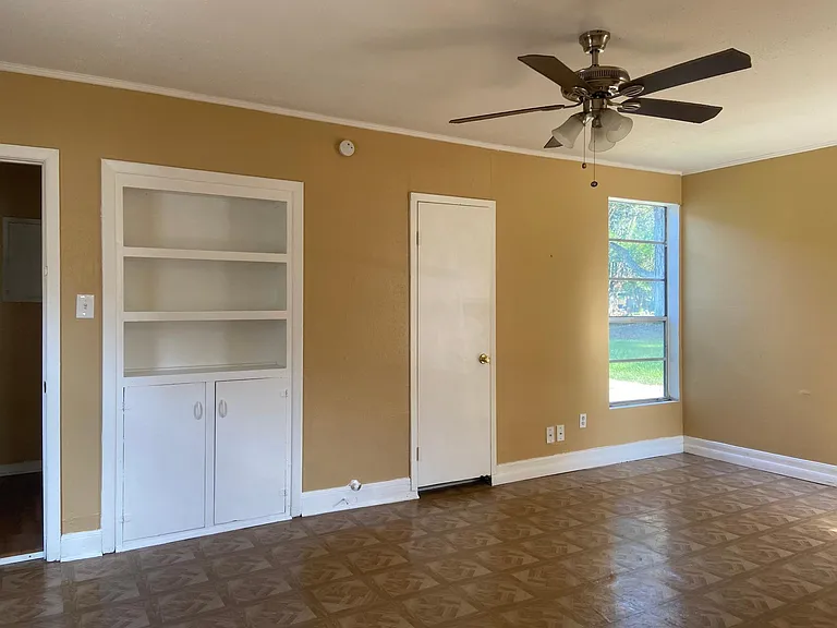 1501 N Travis St #3 — Photo 6