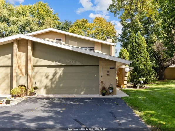 1233 W Nicolet Cir, Appleton, WI 54914