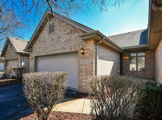 8021 Nielsen Dr, Tinley Park, IL 60477