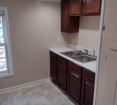 4th image of 135 Banks Rd
