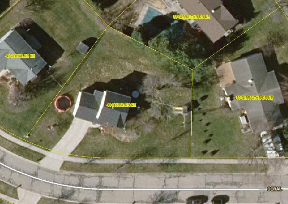 1st image of 44 Coral Dr NE