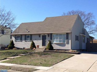 52 Linden Rd, Burlington, NJ 08016