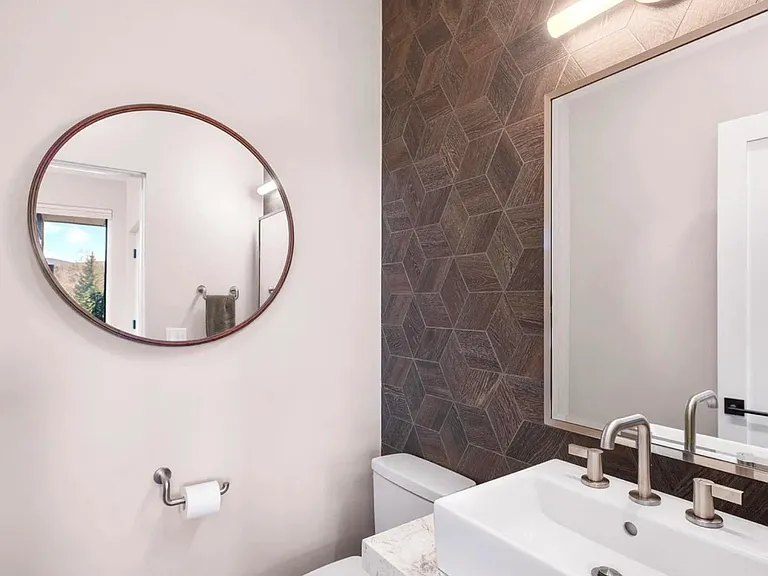 424 Jewels Ln — Photo 6