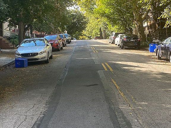 5th image of 4325 Larchwood Ave