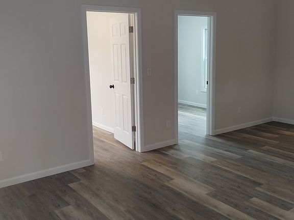 2nd image of 3925 Ellison St #1