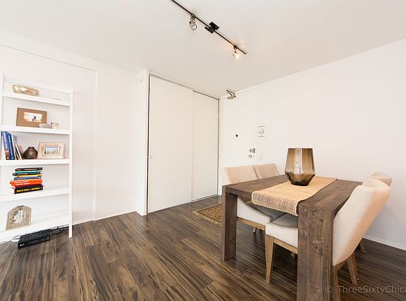 4th image of 900 N Lake Shore Dr APT 1406