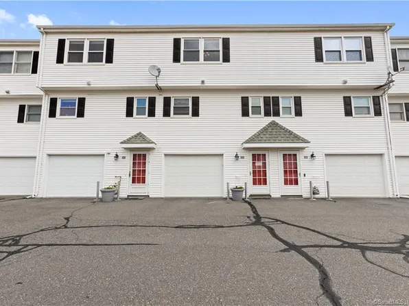 23 Commodore Commons #23, Derby, CT 06418