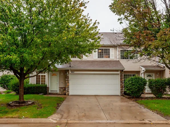 3799 Village Run Dr Unit 807, Des Moines, IA 50317