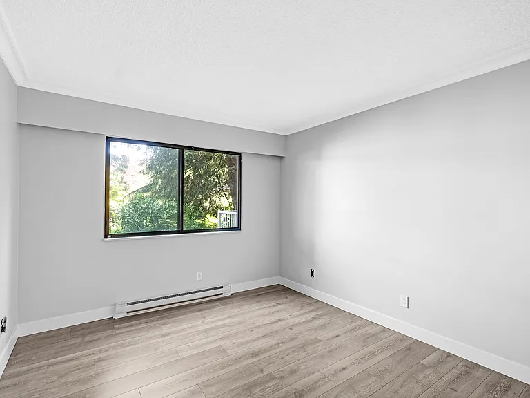 8040 Blundell Rd — Photo 40