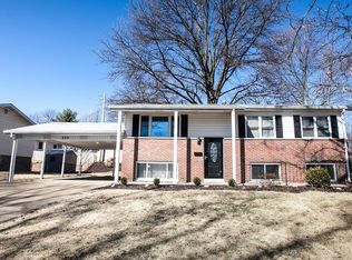 225 Downing Ave, Florissant, MO 63031