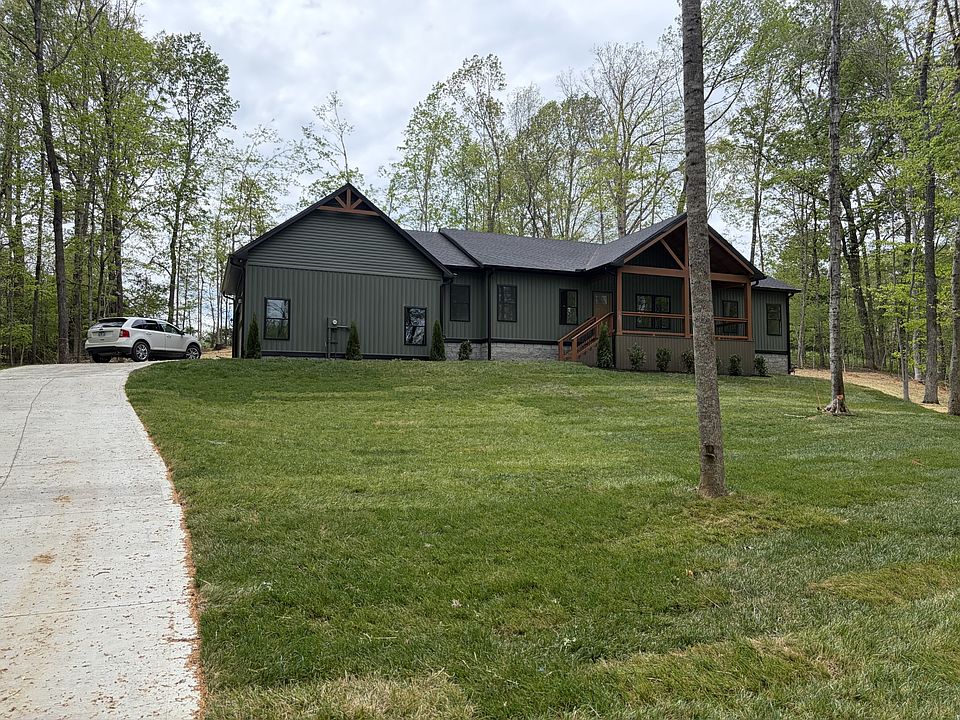 1st image of 827 Town Branch Rd
