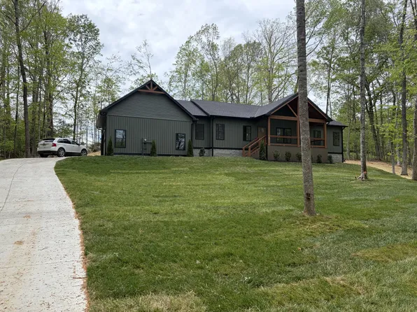 827 Town Branch Rd, Charlotte, TN 37036