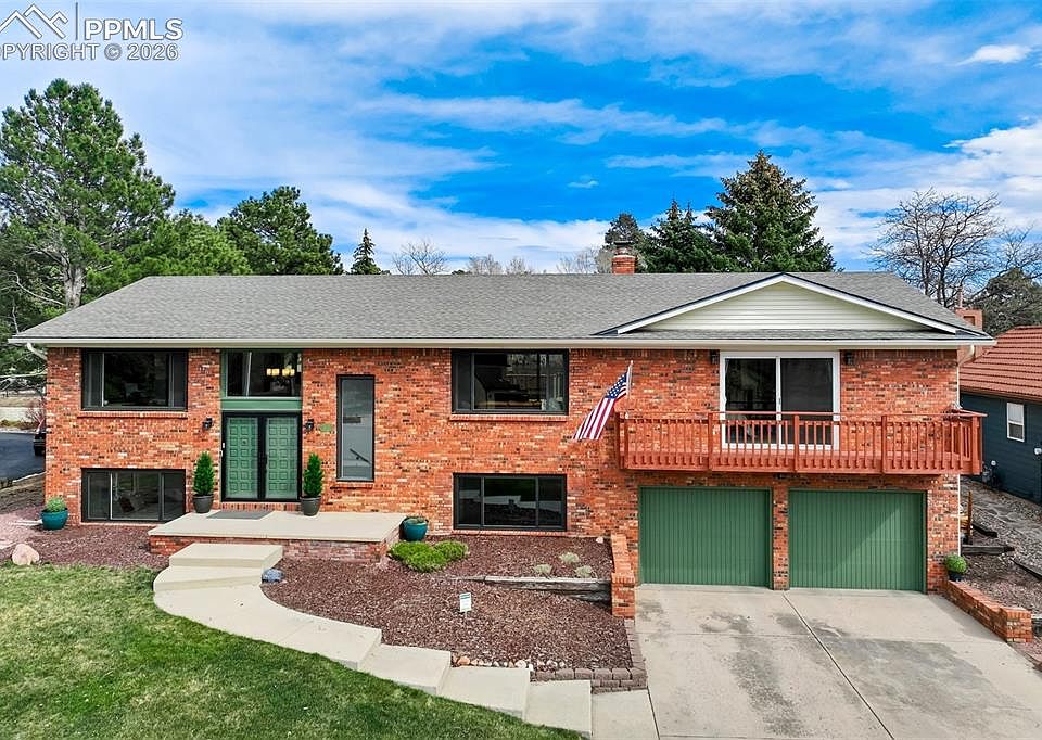 1st image of 2832 Country Club Cir