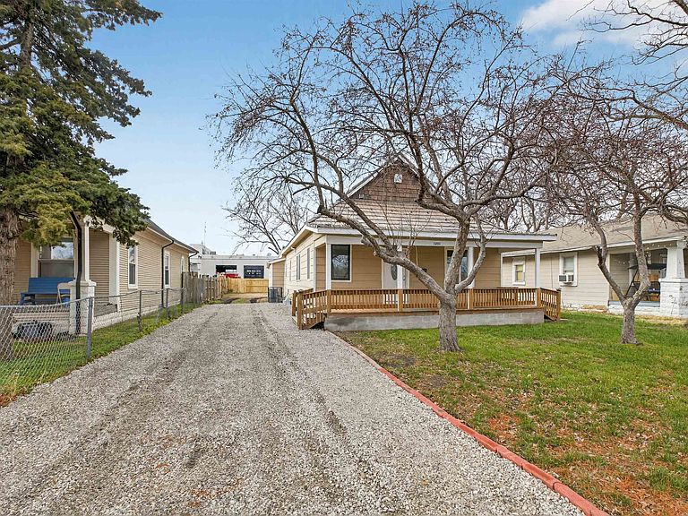 Listing photo 4