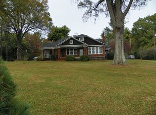 121 Red Maple Ln, Statesville, NC 28625