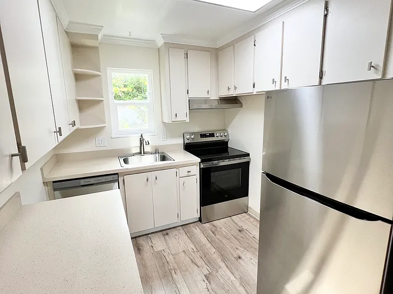 250 Chilpancingo Pkwy #25 — Photo 7