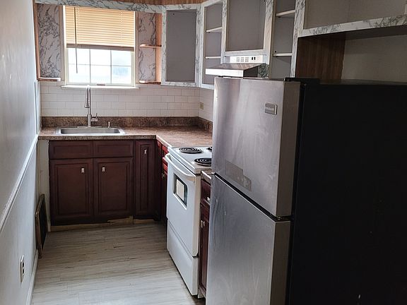 4th image of 6534 Dicks Ave Floor 1