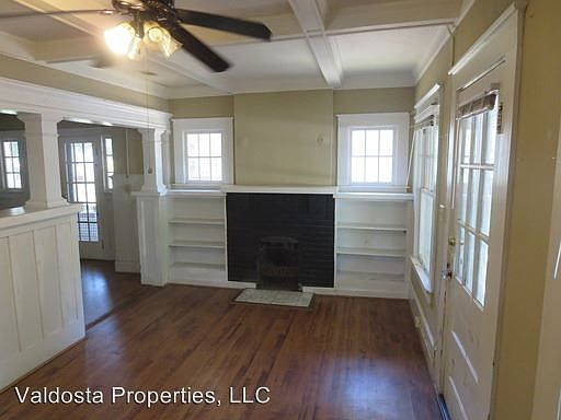5th image of 1106 N Toombs St
