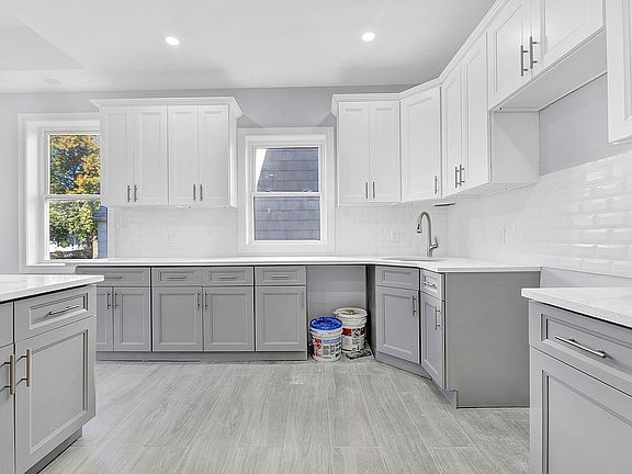 2nd image of 13919 226th St