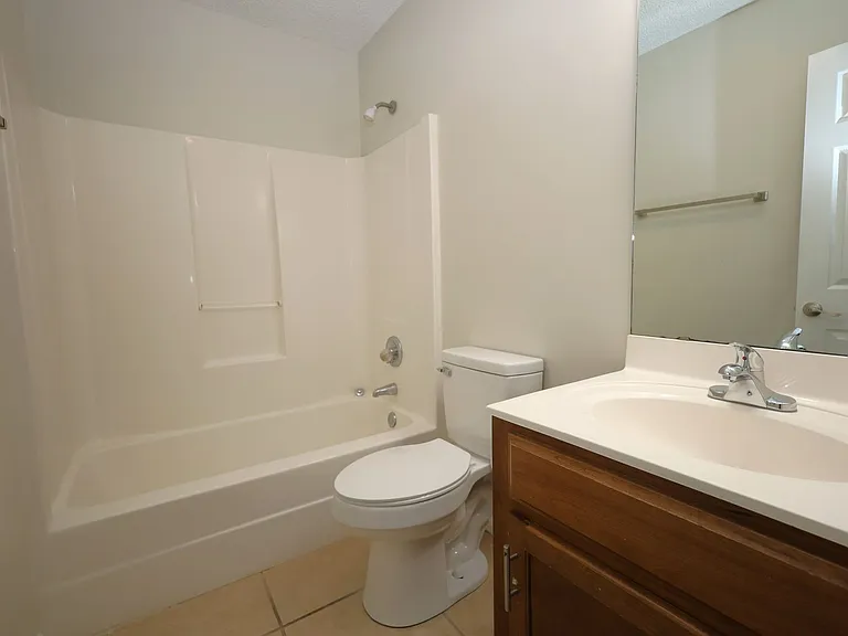 4007 Foxridge Ln — Photo 9