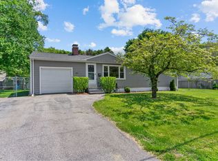 110 New Britain Dr, Warwick, RI 02889