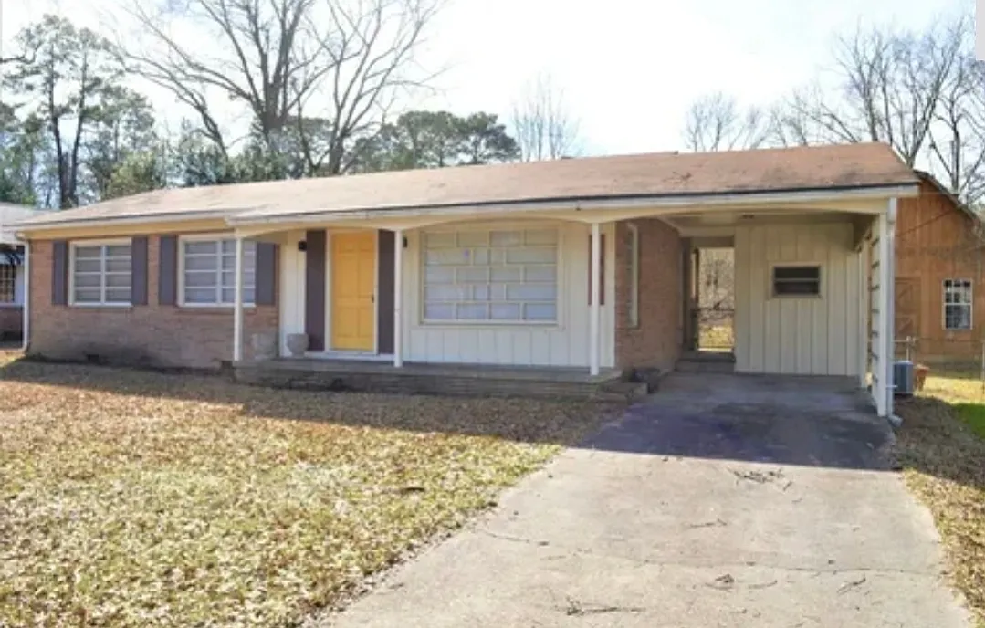 3 bed, 1.5 bath, 1161 sqft, $850 — Photo 2